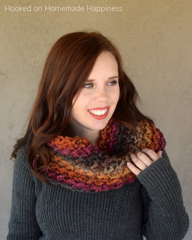 Easy Chunky Cowl Crochet Pattern - Hooked on Homemade Happiness