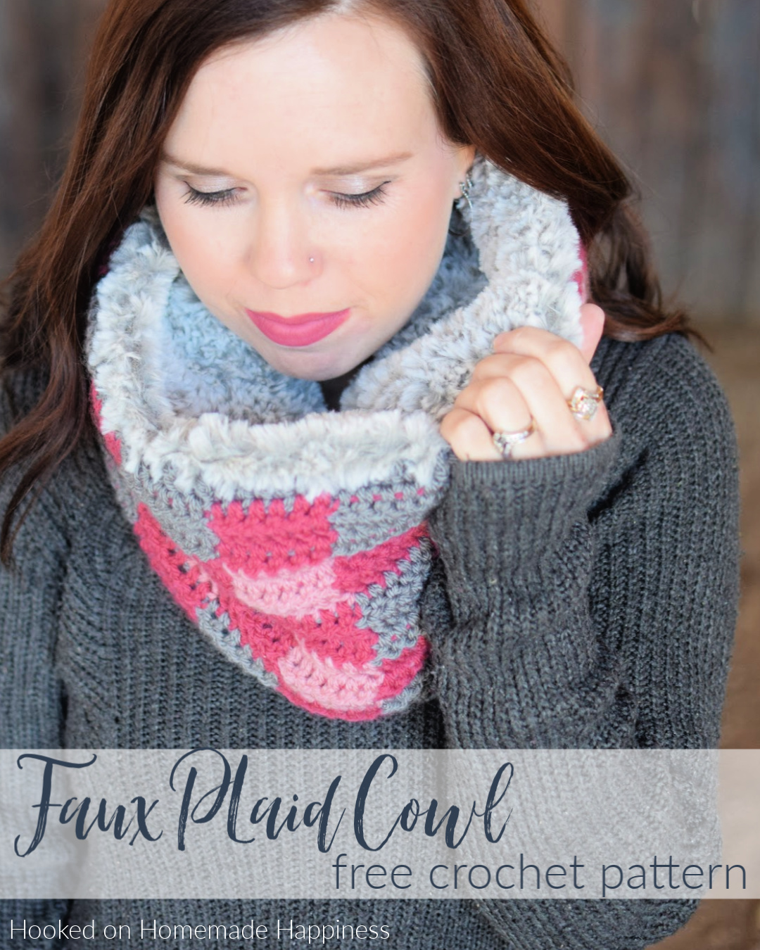 Faux Plaid Cowl Crochet Pattern - Hooked on Homemade Happiness