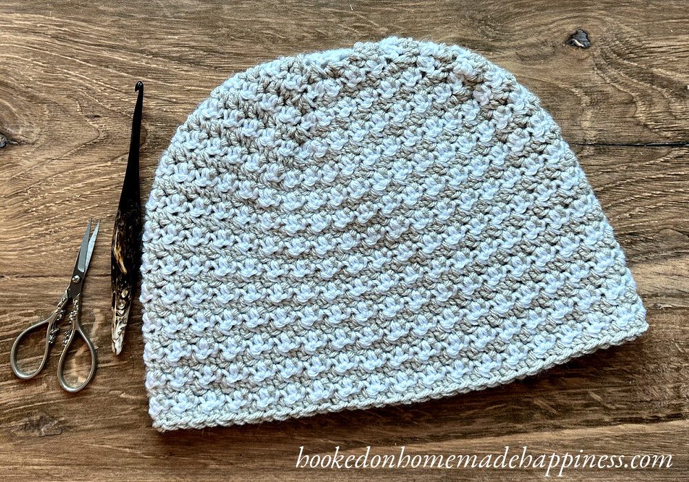 The Houndstooth Beanie Crochet Pattern is made by simply alternating double crochet and single crochet!