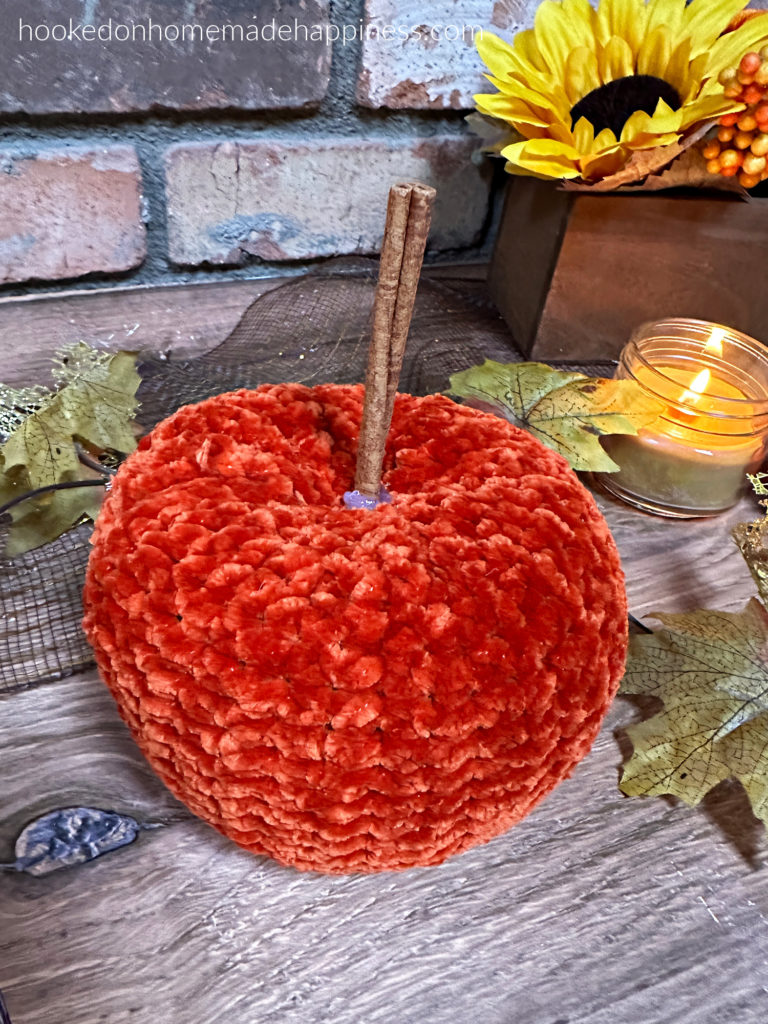 Easy Velvet Pumpkin Crochet Pattern