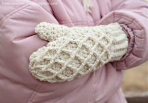 Diamond Mittens Crochet Pattern